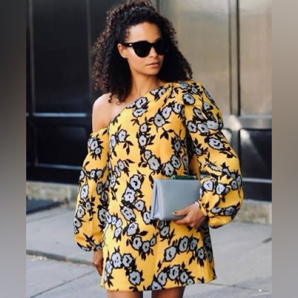 Carolina Herrera Fall 2019 one shoulder mini dress taxi cab multi